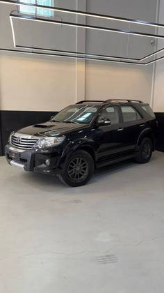 TOYOTA HILUX 3.0 SRV 4X4 CD 7 LUGARES 16V TURBO INTERCOOLER DIESEL 4P AUTOMÁTICO